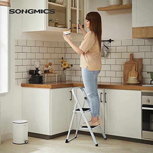 Songmics  Folding Step Ladder with 2 Steps, Folding Section, Safety Locking Mechanism, Easy to Store, Load Capacity 150 kg, TÜV Rheinland-Tested to EN14183